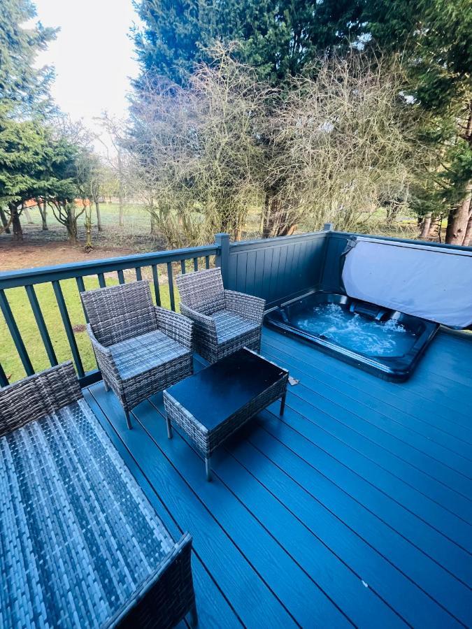 Rumah liburan Silver Wood With Hot Tub *