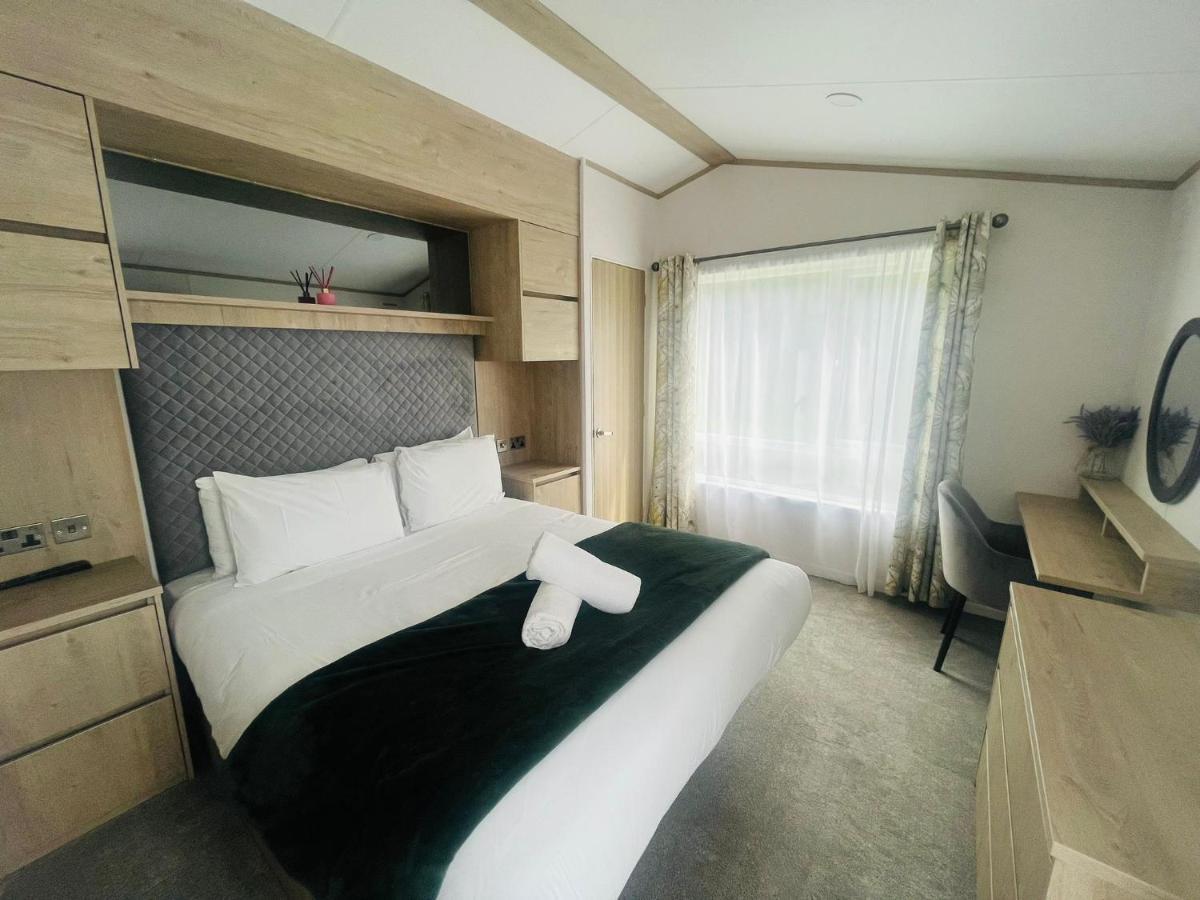 Rumah liburan Silver Wood With Hot Tub *